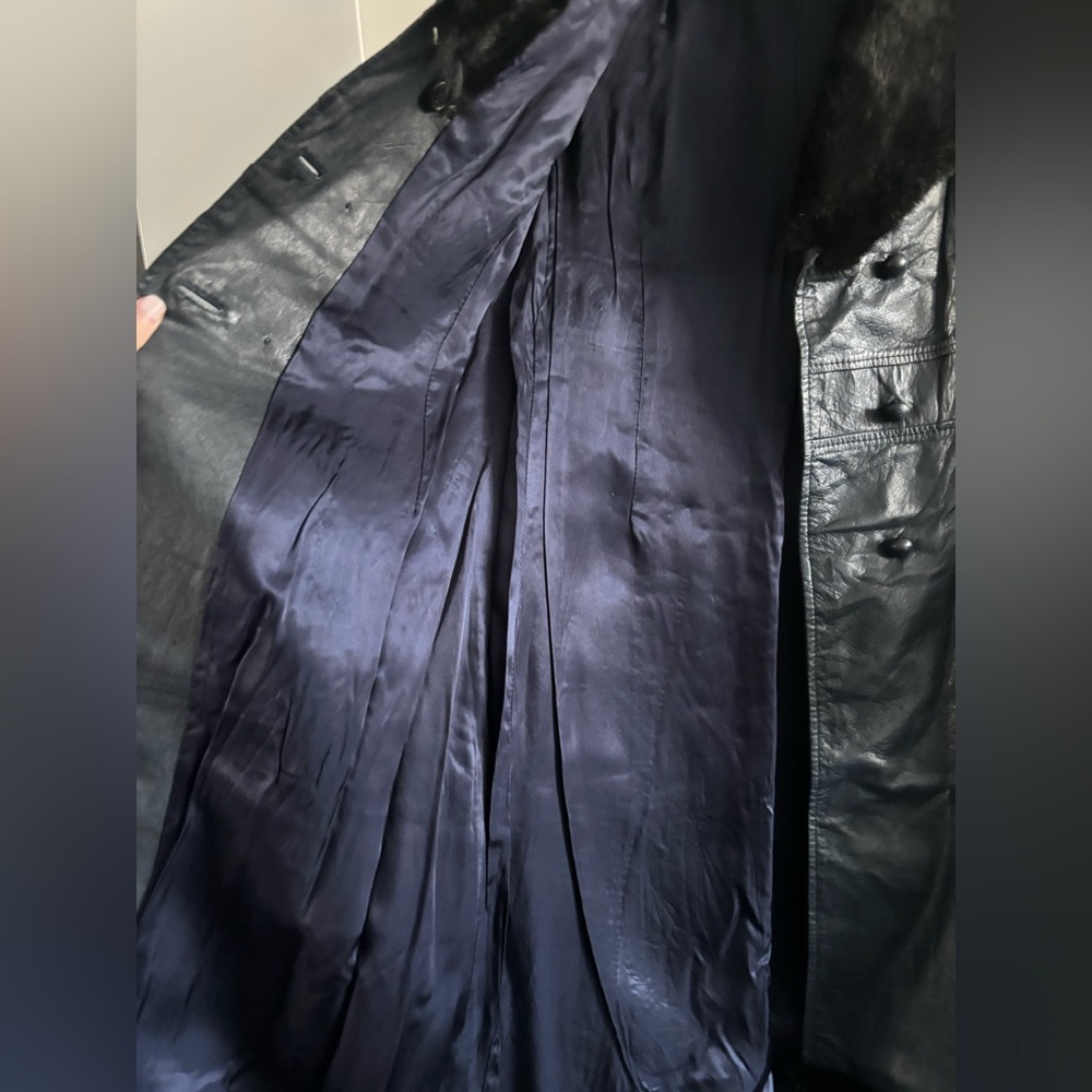 Vintage Genuine Leather & Fur Coat | Navy & Black | Luxe Statement Outerwear - Picture 8 of 8